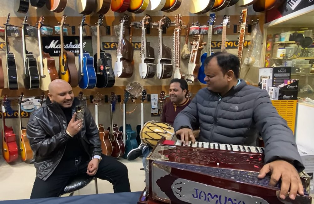 B Praak Visits Jamuna Music Store – A Musical Experience in Chandigarh